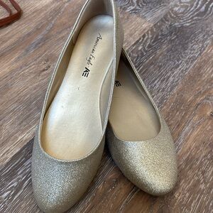 American Eagle, ladies, ballerina flats, gold, shimmy shoes 8